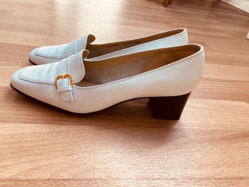 Bally Bellezza Pumps Leder Schuhe Gr 39 EU 6 in Hannover