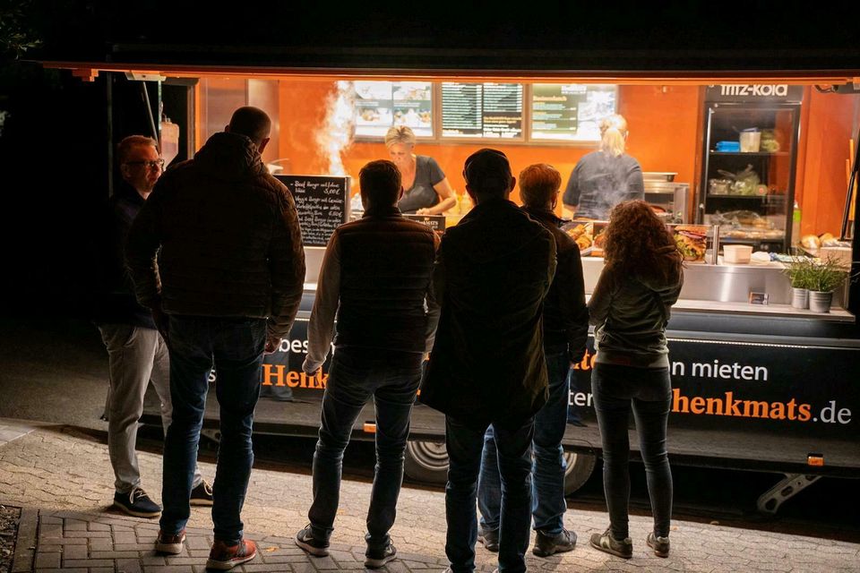 Foodtruck, Mobiles Catering, Anhänger zur Miete für Ihre Feier in Meine