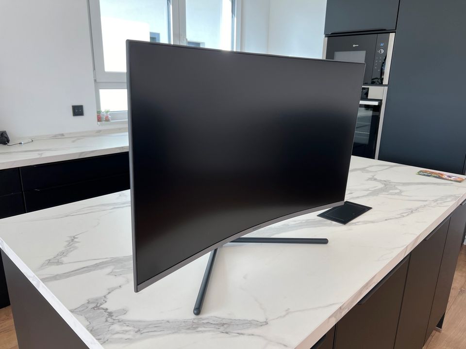 Samsung Curved Monitor in Langerwehe