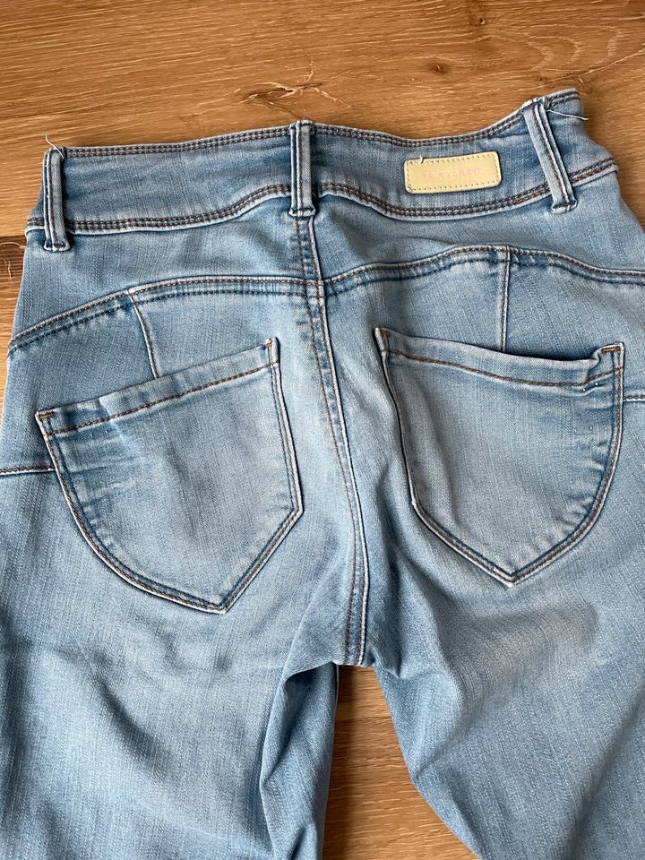 Tom Tailor Jeans Alexa Skinny Größe 26 in Kümmersbruck