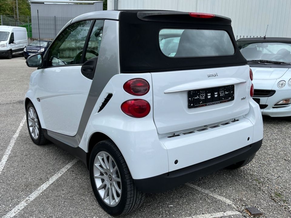 Smart ForTwo Cabrio PASSION 52kW*KLIMA*LEDER*SITZHEIZU in Reutlingen