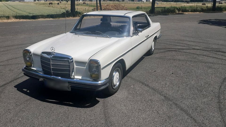 Mercedes250CE w114/8er daily driver  Oldtimer TÜV und H Zulassung in Wassenberg