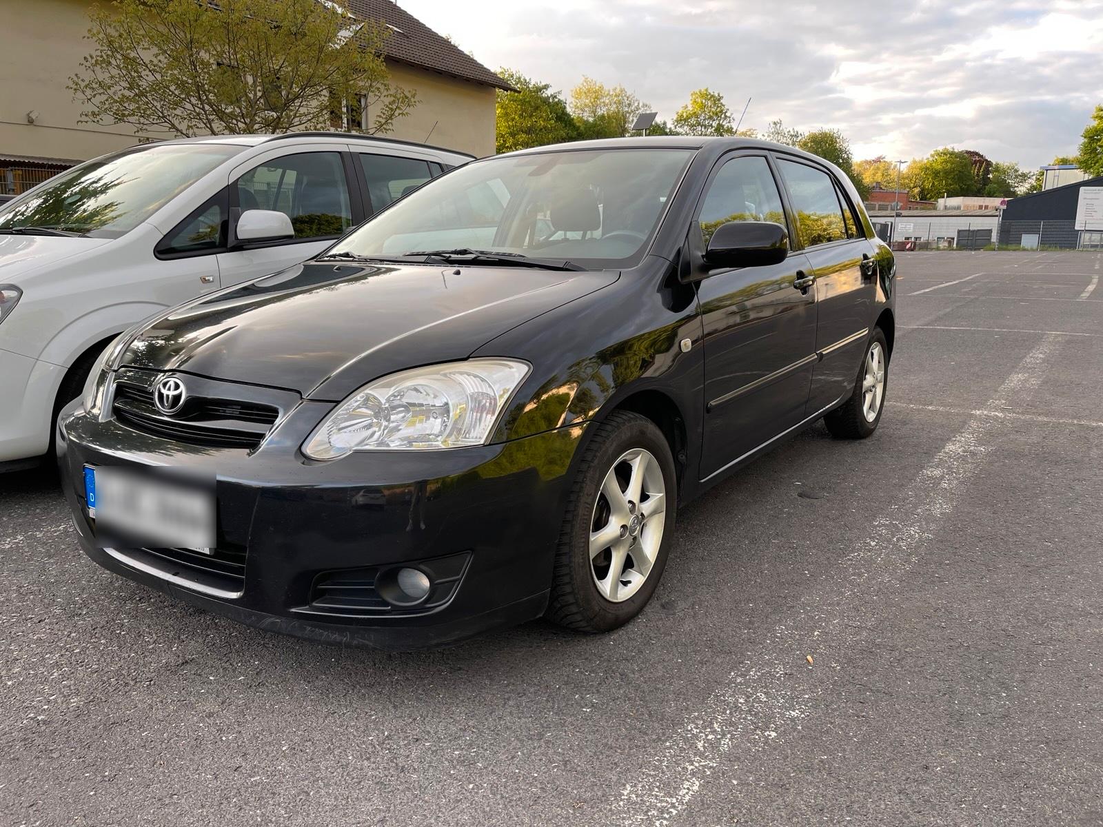 Abbildung des Autos Toyota Corolla 2005 zum …