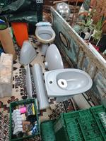 WC Garnitur Villeroy Boch NEU Waschbecken Bidet Bochum - Bochum-Südwest Vorschau