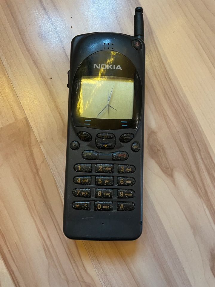 Nokia Handy mit Antenne in Pentenried