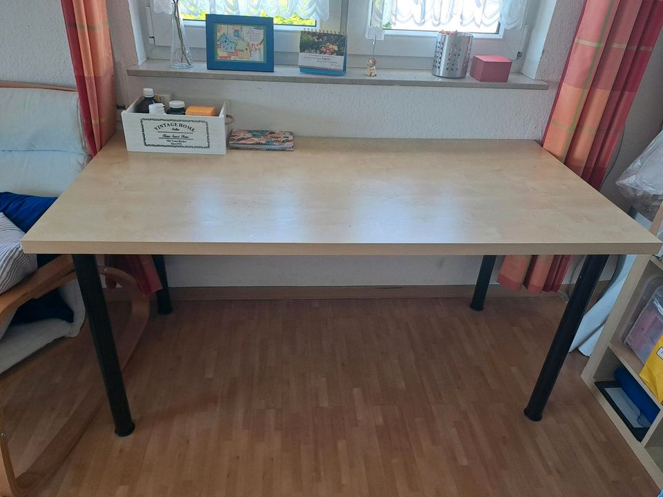 Schreibtisch Ikea Birke TOPö in Neuwied