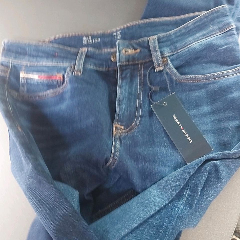 Neu Männer Jeans Tommy Hilfiger Scanton slim 29/32 in Oberhausen