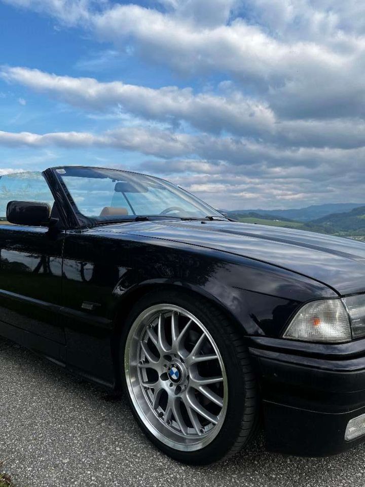 BMW 3er-Reihe 325i Cabrio E36 Kultauto mit beigem Leder Cabrio / in Passau