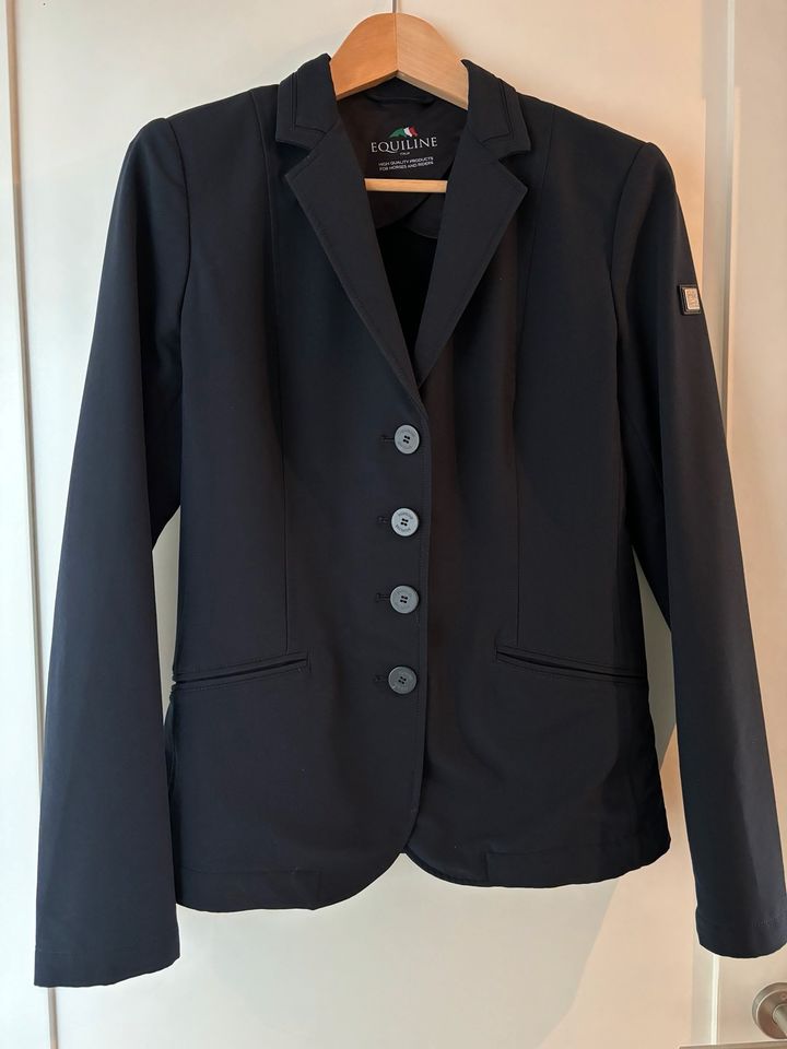 Equiline Jacket navy in Vechelde