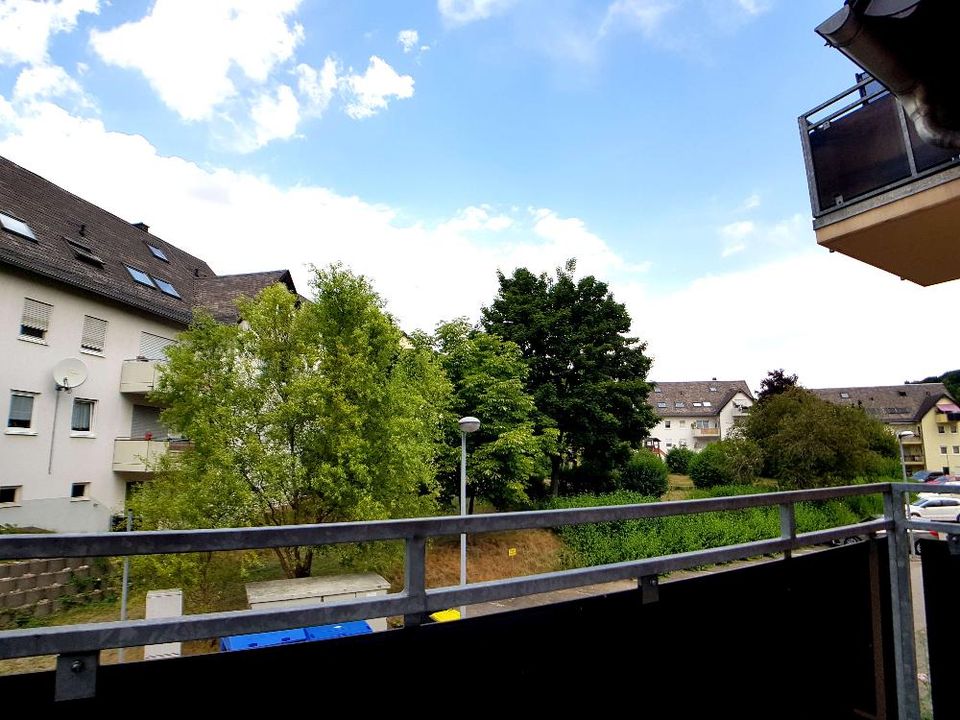 Kapitalanlage! Vermietet Wohnung mit Balkon in Hartenstein