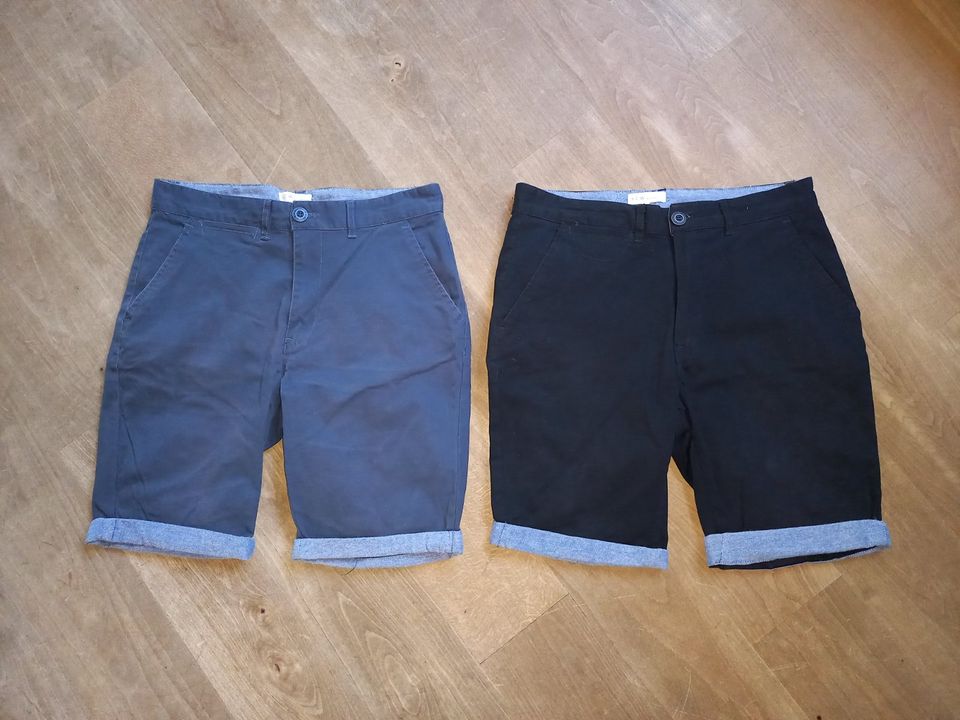 2 Shorts/ schwarz + dunkelblau/ S.C.W./ Gr. M in Hamburg