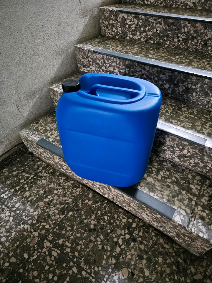30 liter Kanister. 5 Stück vorhanden in Dortmund