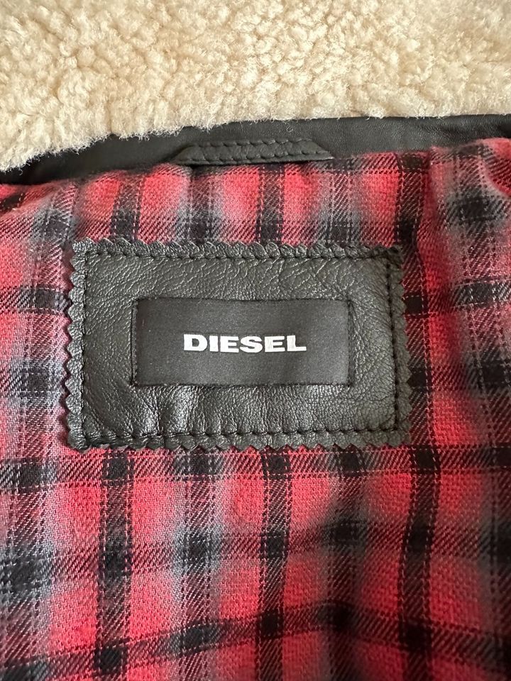 Diesel Lederjacke Gr. L mit Fellkragen in Zornheim