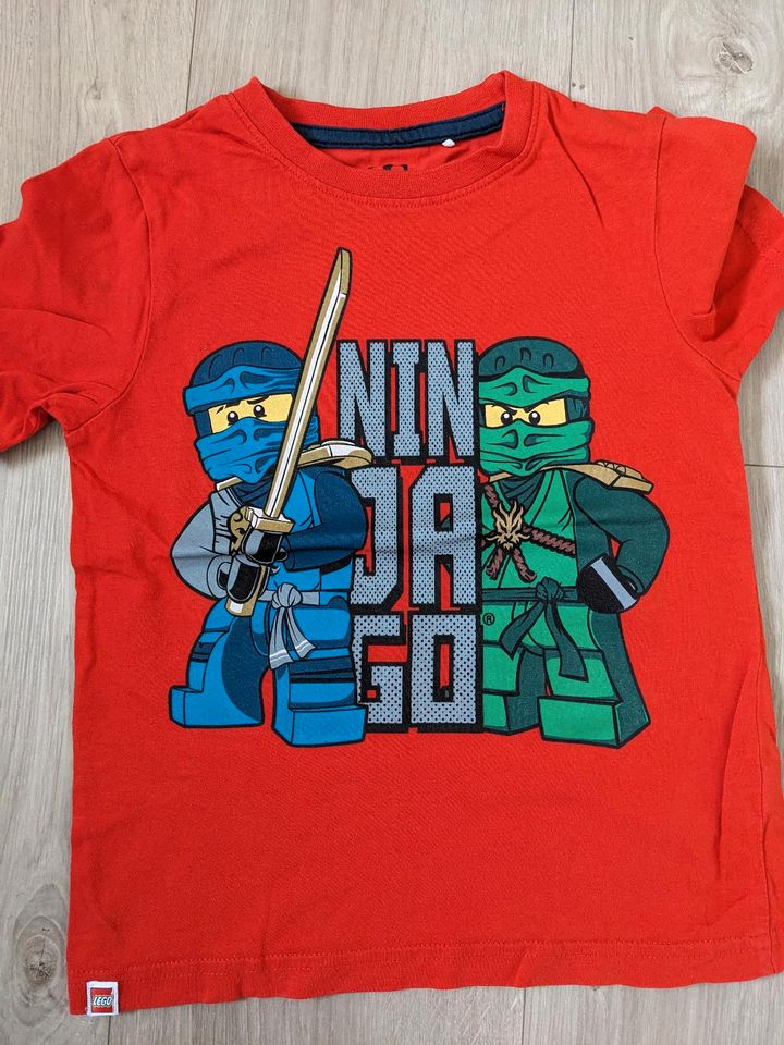 T-Shirt Sommerkleidung Ninjago Größe 110/116 in Bielefeld