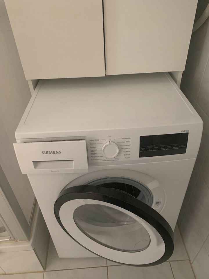 Siemens Waschmaschine iQ 300 iSensoric 8kg WIE NEU in Elsenfeld