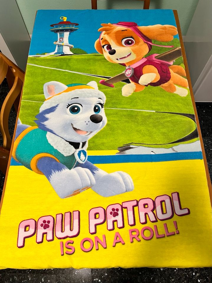 Badetuch Habdtuch Paw Patrol neuwertig in Osterode am Harz