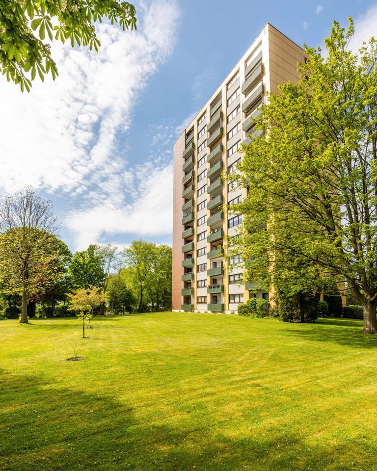 Großzügige 3-Zi.-Wohnung über den Dächern von Pinneberg in Pinneberg