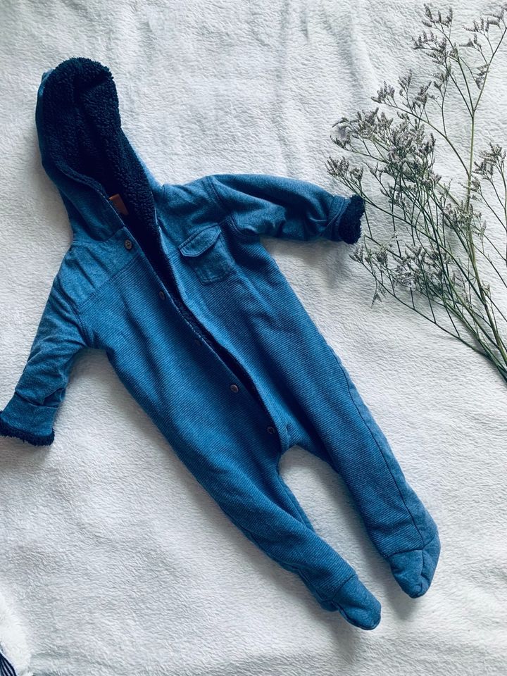 Babyoverall gefüttert/ blau mit Kapuze in Edesheim (Pfalz)