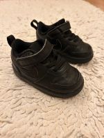 Baby Sneaker Sportschuhe Nike schwarz Größe 21 Berlin - Reinickendorf Vorschau