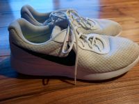 Nike Tanjun Sneakers Turn-Schuhe Größe 46 11 weiß Niedersachsen - Bad Laer Vorschau