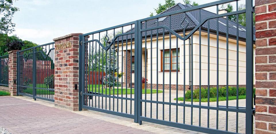 Polnische Zäune, Schiebetore, Balkongeländer, Carport, Außentrepp in Stendal