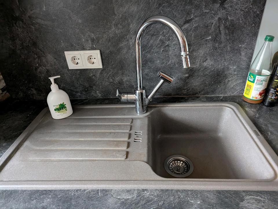 komplett küche, Ofen, Spülmaschine, Waschbecken zum verkauf in Köln