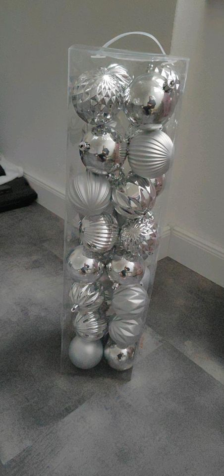 Weihnachtsbaumkugeln, Silber, 8cm, 32 Stück, Ikea in Ostrau