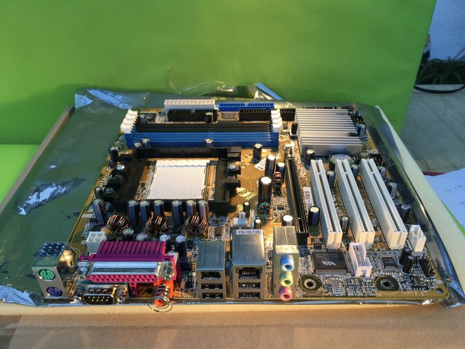 PC  Mainboard ASUS Hauptplatine A8NE - FM/S  Sockel 939 in Weilheim an der Teck