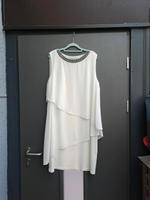 Chiffonkleid mit Perlenbesatz mehrere Lagen Gr. 44/46 Saarland - Wallerfangen Vorschau