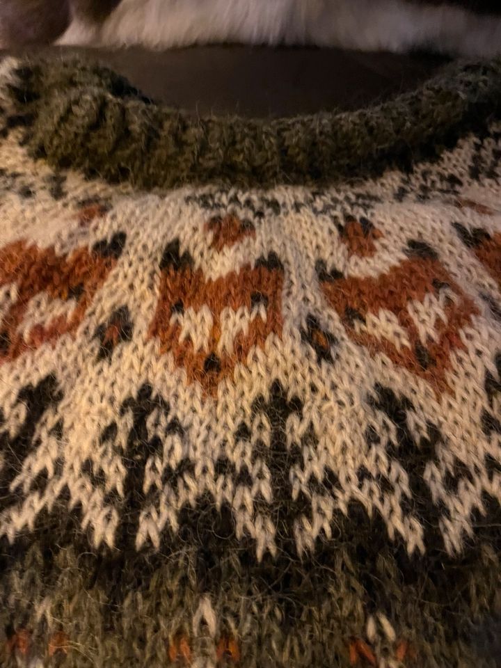 Handgestrickter Pullover neu aus Islandwolle (Plötulopi) in Straubing