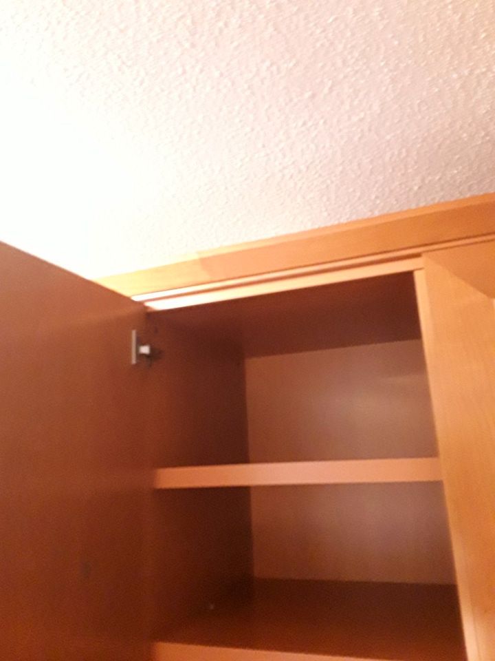 Schlafzimmer Kleiderschrank, Kommode und Spiegel Kirschbaum masiv in Ludwigsburg