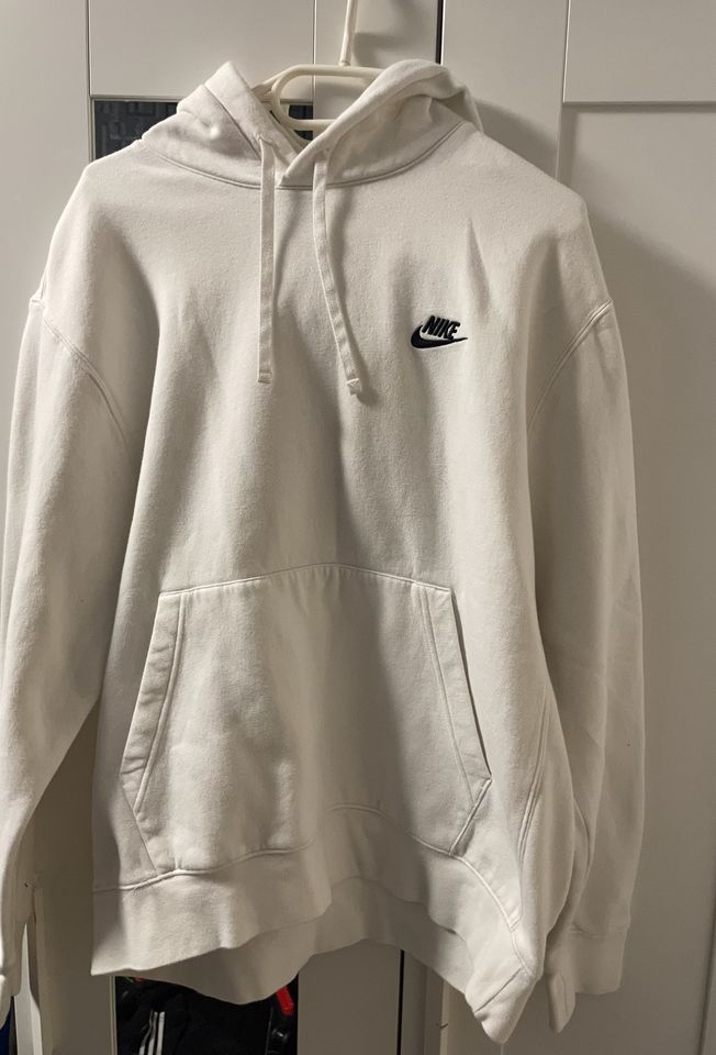 Nike Pullover Herren in Berlin