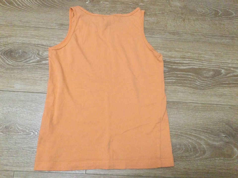 Esprit Top Shirt ärmellos Peace Größe 128/134 *1a* in Bad Schönborn