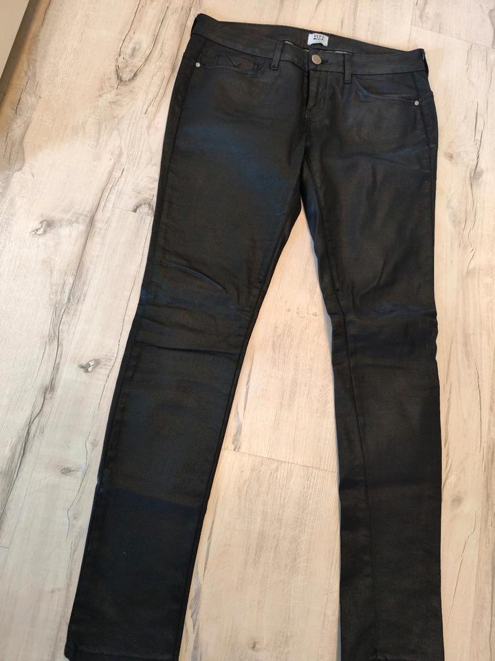 Vero Moda Hose, Jeans, Leder, schwarz, tall Gr. 42 Long, w 32, l in Oerlinghausen