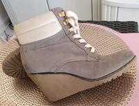 Stiefeletten, Gr. 38, beige mit Keilabsatz, ca 8 cm hoch Niedersachsen - Giesen Vorschau