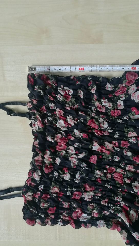 Langes Top / kurzes Kleid Blumen in München