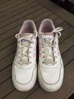 Adidas Sneaker Hoops 3.0 weiß rosa lila Gr. 40 Nordrhein-Westfalen - Kamen Vorschau
