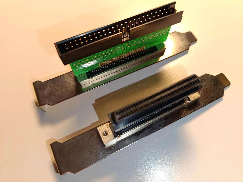 SCSI Festplatte Karte  Kabel Adapter in Krauchenwies