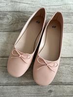 Ballerinas H&M Neu Gr. 37 Puderrosa Mädchen Damen Schuhe Sachsen - Regis-Breitingen Vorschau