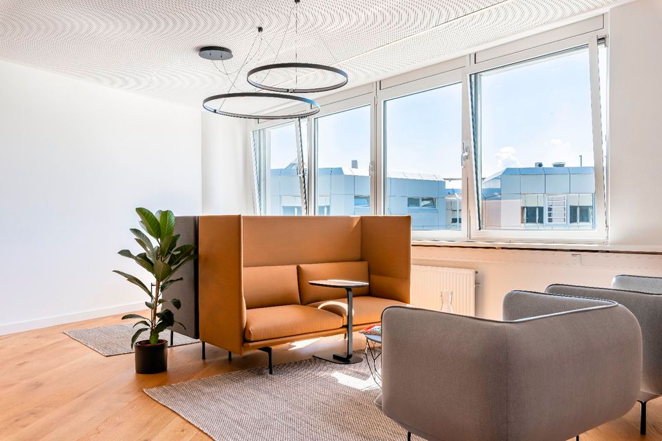 Privater Büroraum für 3 Personen in Regus Docks in Ismaning