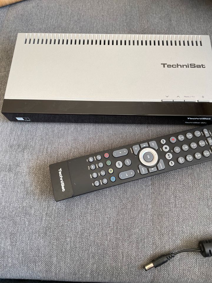 TechniStar S2+ HDTV-DigitalSat Receiver in Ronneburg Hess