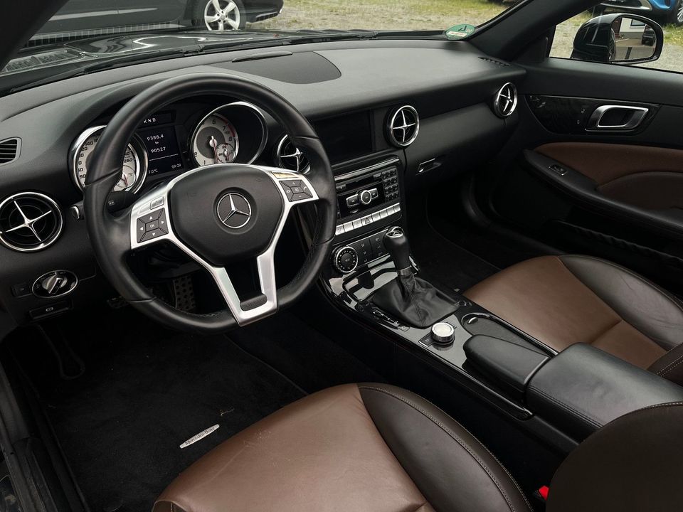 Mercedes-Benz SLK 200+Cabrio+Leder+Xenon+Panorama+Service neu in Nienburg (Weser)