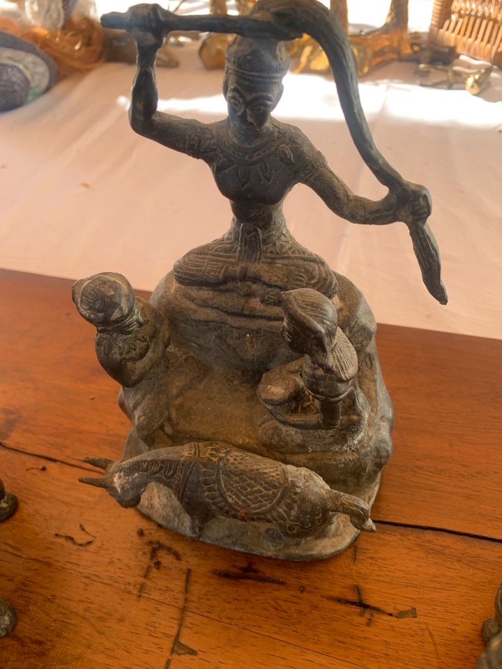 Figurensammlung aus Thailand in Gröbenzell