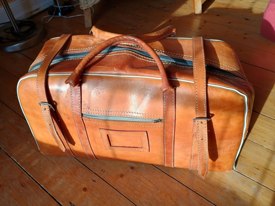 Reisetasche echtes Leder mit Reißverschluss Vintage in Bingen