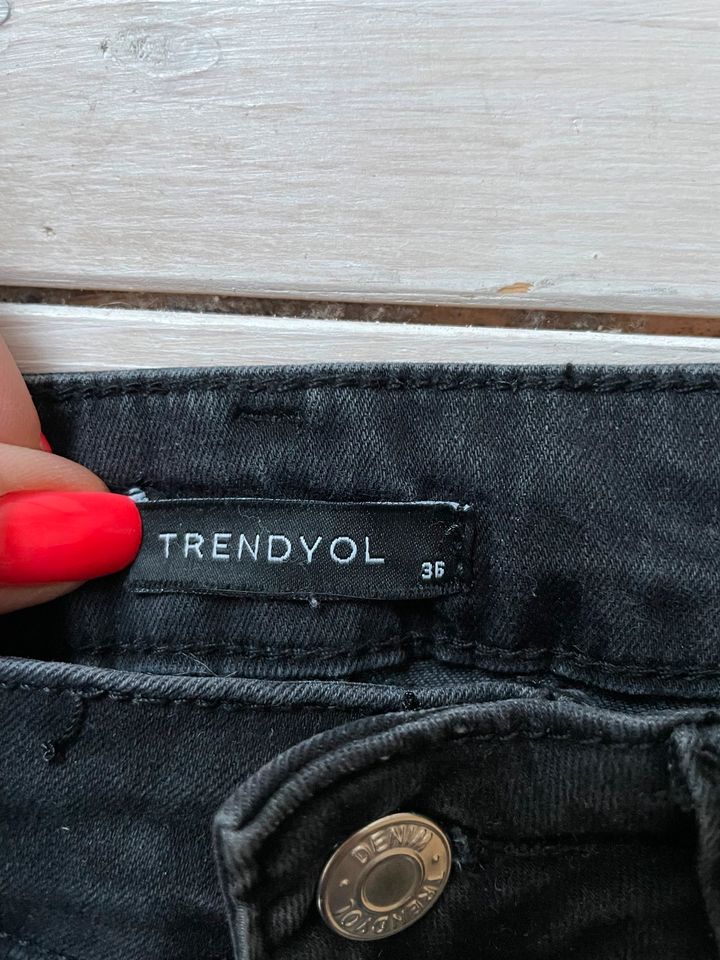 Trendyol Skinny Jeans - EU36 in Overath