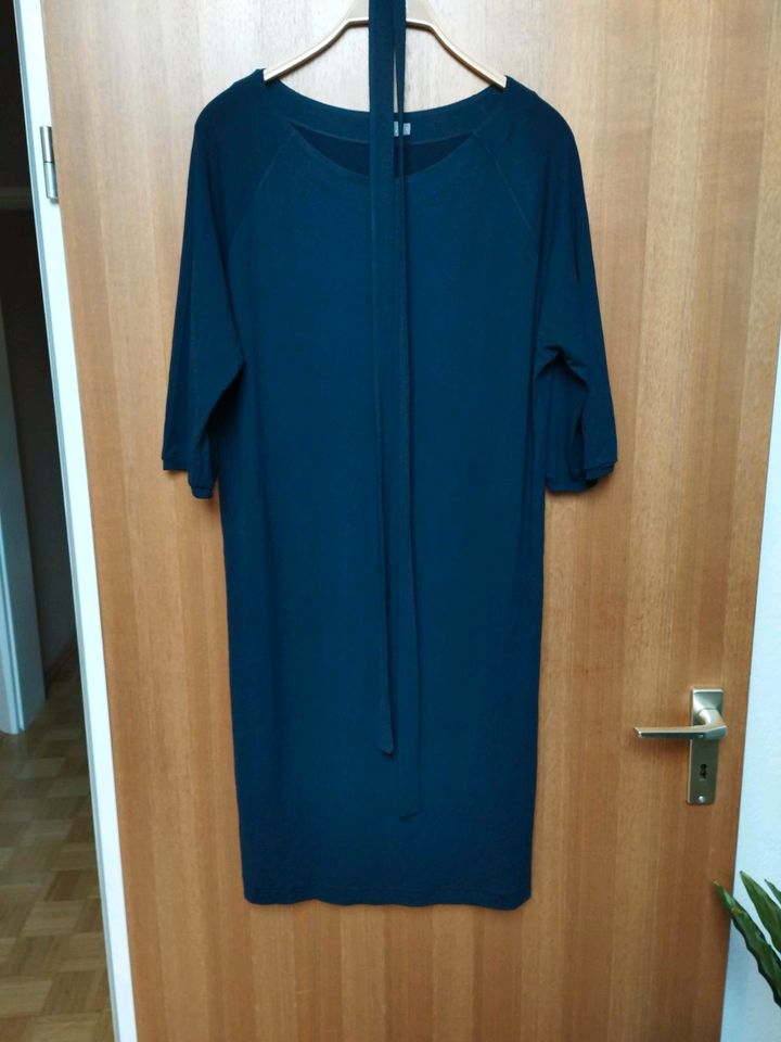 Kleid Gr. L No Man's Land Dunkelblau in Düsseldorf