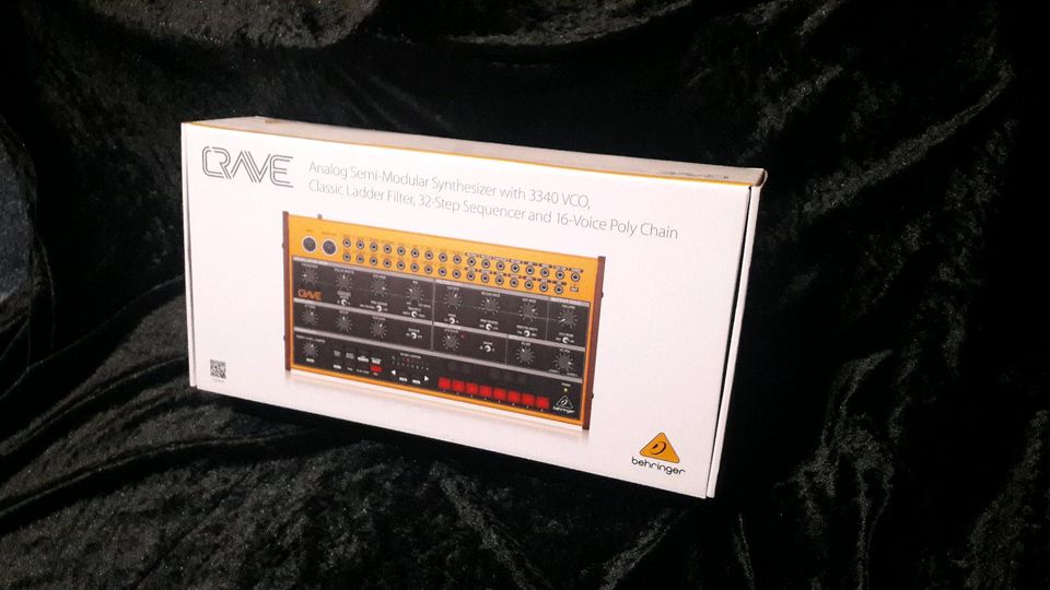 SYNTHESIZER CRAVE ANALOG BEHRINGER WIE NEU in Essen