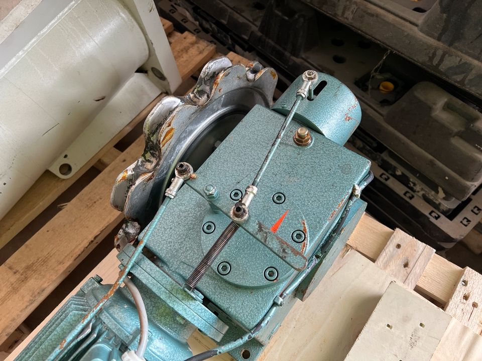 ABM, 1,1 KW, 890 Upm, Getriebemotor, Bremse, Kettenzug, in Fulda