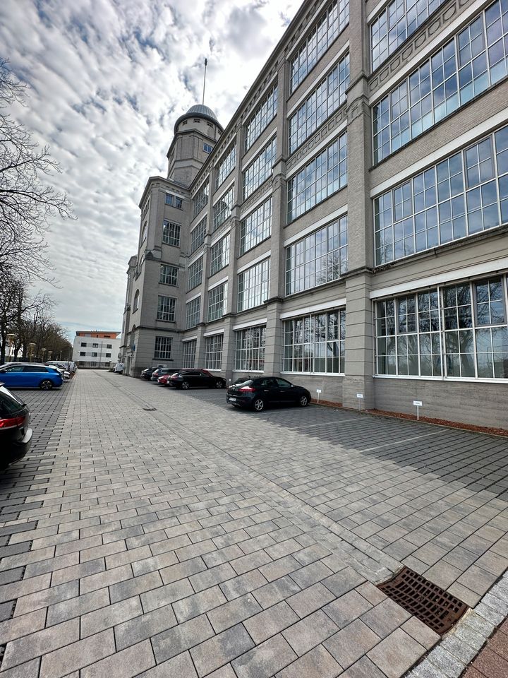 Katip | Architektonisches Juwel: Stilvolle Büroflächen auf ca. 260 m² im Glaspalast in Augsburg