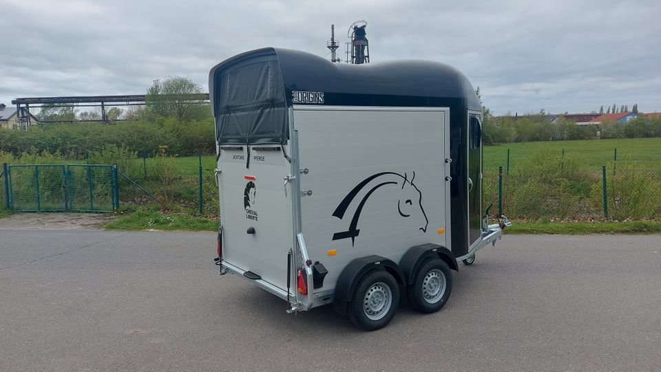 Neuer 2er-Pferdeanhänger, Alu, 100 km/h, Cheval Liberte, Sattelkammer, Pferdetrailer, PKW-Anhänger in Ilsede